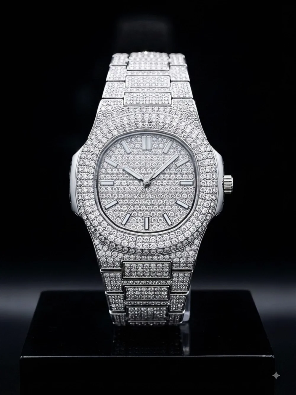 Luxury Men's Diamond-Style Silver Watch With $1,000 Style Brand New!!